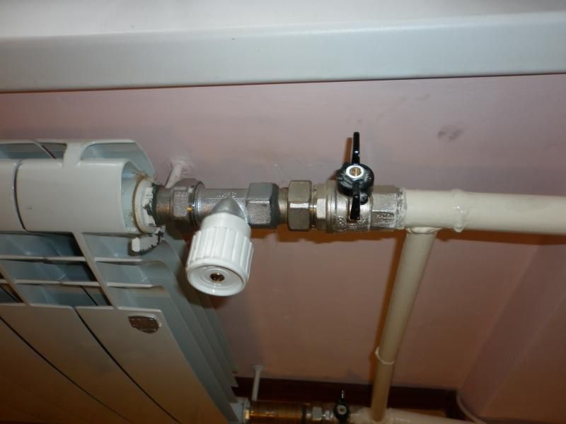 установка запорной арматуры на радиаторы отопления